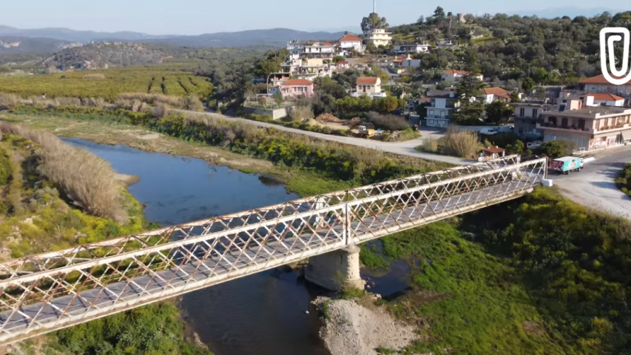 Σκάλα Λακωνίας: Η ιστορία της πιο επικίνδυνης γέφυρας στην Ελλάδα – Βίντεο