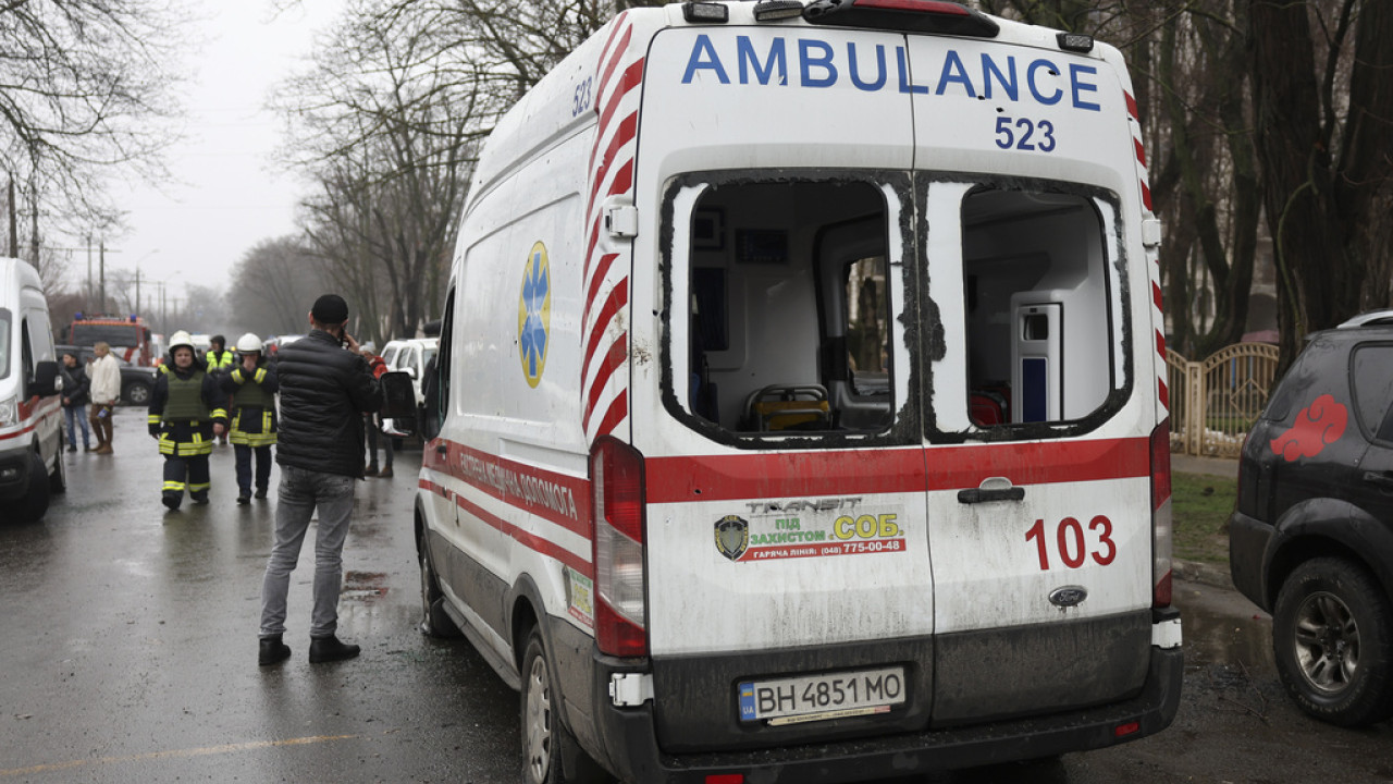 Γαλλία: 3 εργάτες νεκροί από κατάρρευση πέτρινου τοίχους Γαλλία: 3 εργάτες νεκροί από κατάρρευση πέτρινου τοίχους