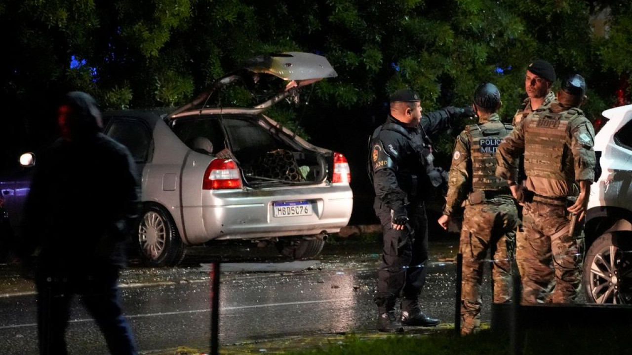 Πρωτοφανές περιστατικό στη Βραζιλία: Καμικάζι αυτοκτονίας ανατινάχθηκε μπροστά στο Ανώτατο Δικαστήριο – Βίντεο