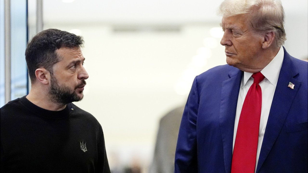 NYT: ΗΠΑ και ΕΕ ενισχύουν οικονομικά την Ουκρανία χάρη… στη Ρωσία – Ο Τραμπ μπορεί να μειώσει, αλλά όχι να σταματήσει τη βοήθεια