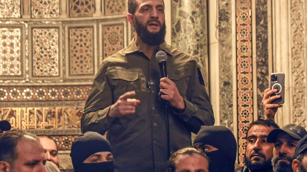 Η μεταμόρφωση του Αλ Σάρα: Από τζιχαντιστής, ηγέτης της Συρίας και συνομιλητής του Τραμπ Η μεταμόρφωση του Αλ Σάρα: Από τζιχαντιστής, ηγέτης της Συρίας και συνομιλητής του Τραμπ