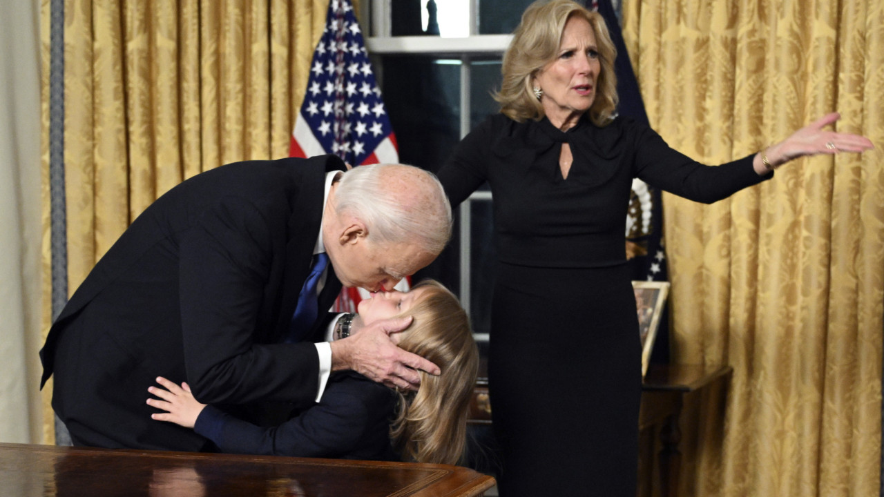 Η Jill Biden εκφράζει την απογοήτευσή της για την Pelosi: «Ήμασταν φίλες για 50 χρόνια»