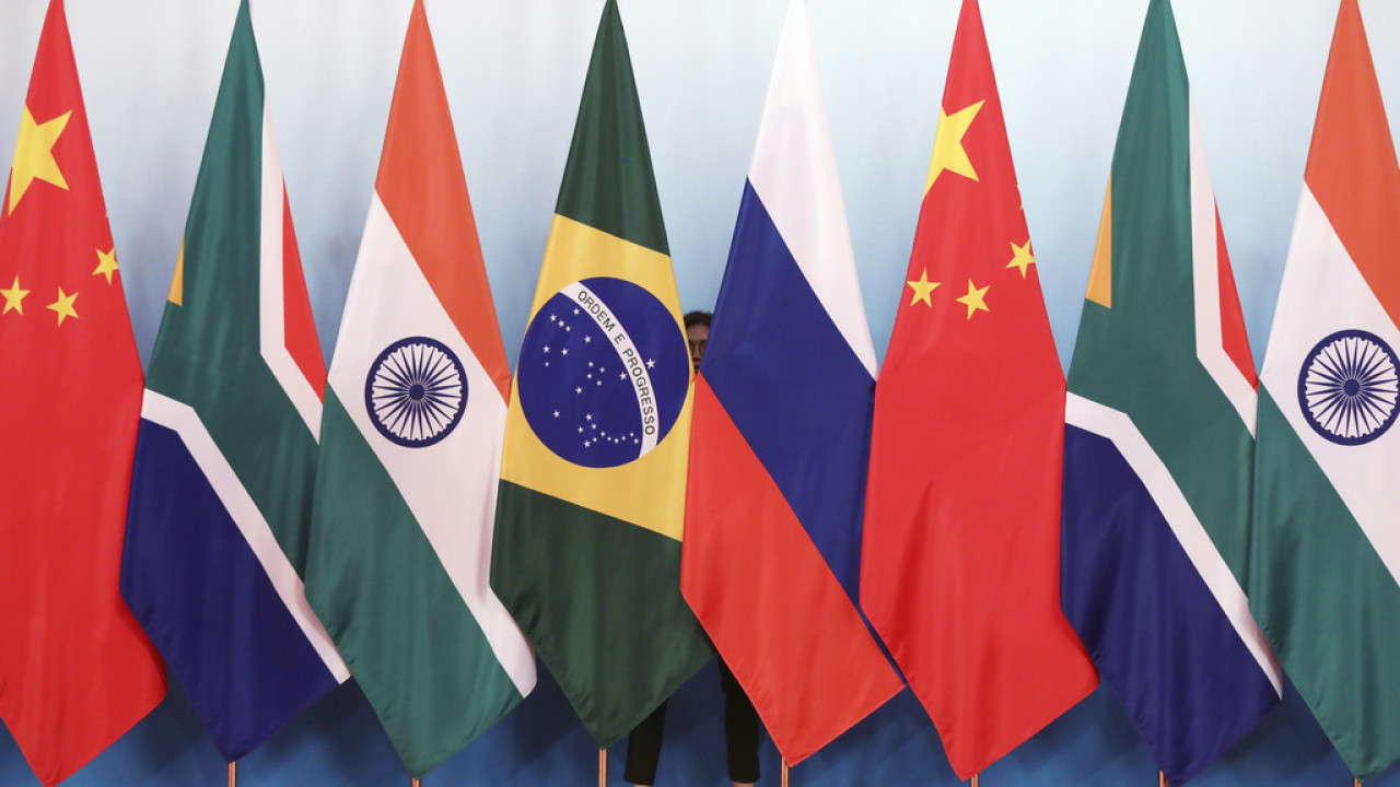 Διευρύνεται η συμμαχία BRICS: Η Ινδονησία εντάχθηκε ως κράτος-πλήρες μέλος