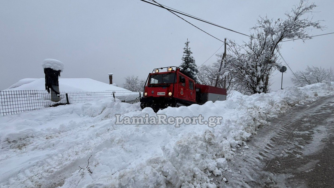 Φθιώτιδα: Επιχείρηση απεγκλωβισμού ηλικιωμένων στην ορεινή Μερκάδα – Δείτε βίντεο