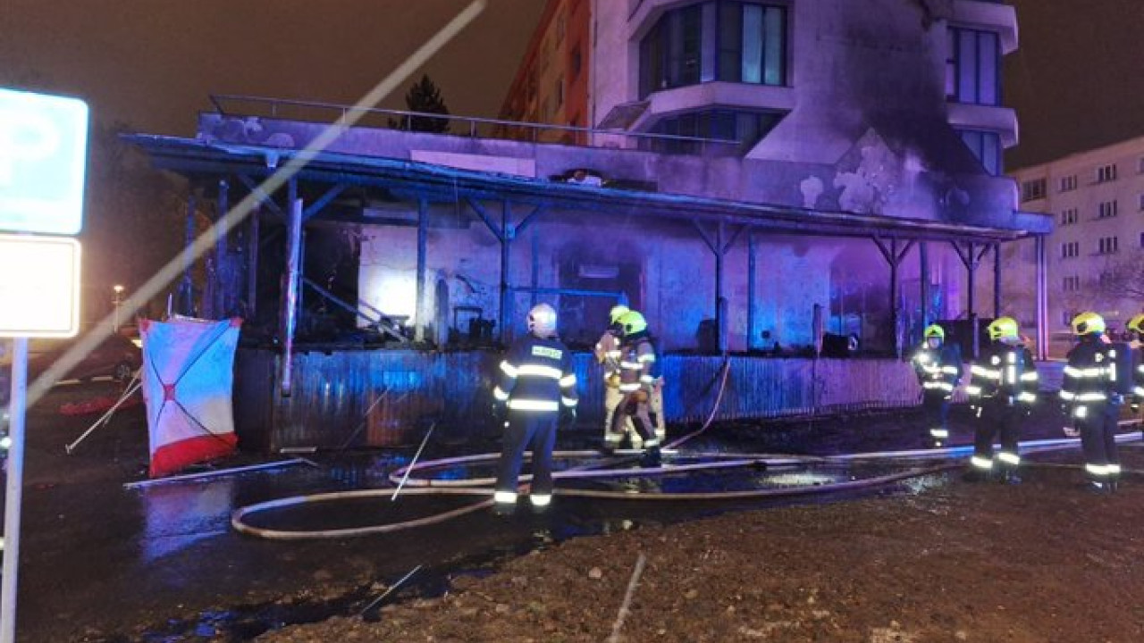 Τραγωδία σε εστιατόριο στην Τσεχία: 6 νεκροί από έκρηξη φιάλης υγραερίου και πυρκαγιά Τραγωδία σε εστιατόριο στην Τσεχία: 6 νεκροί από έκρηξη φιάλης υγραερίου και πυρκαγιά