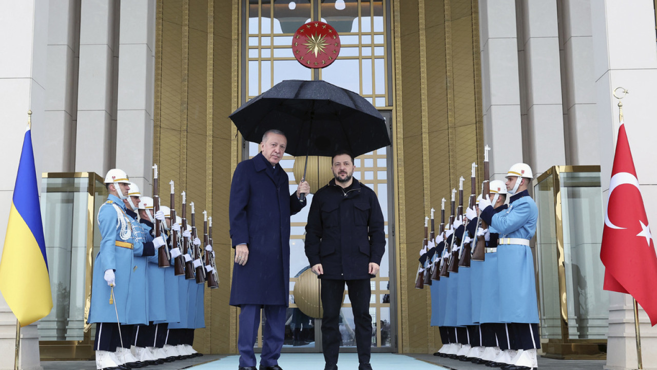 Ερντογάν: Αδιαμφισβήτητη η εδαφική ακεραιότητα και η κυριαρχία της Ουκρανίας - Ζελένσκι: Δεν θα υποκύψουμε στα τελεσίγραφα της Ρωσίας
