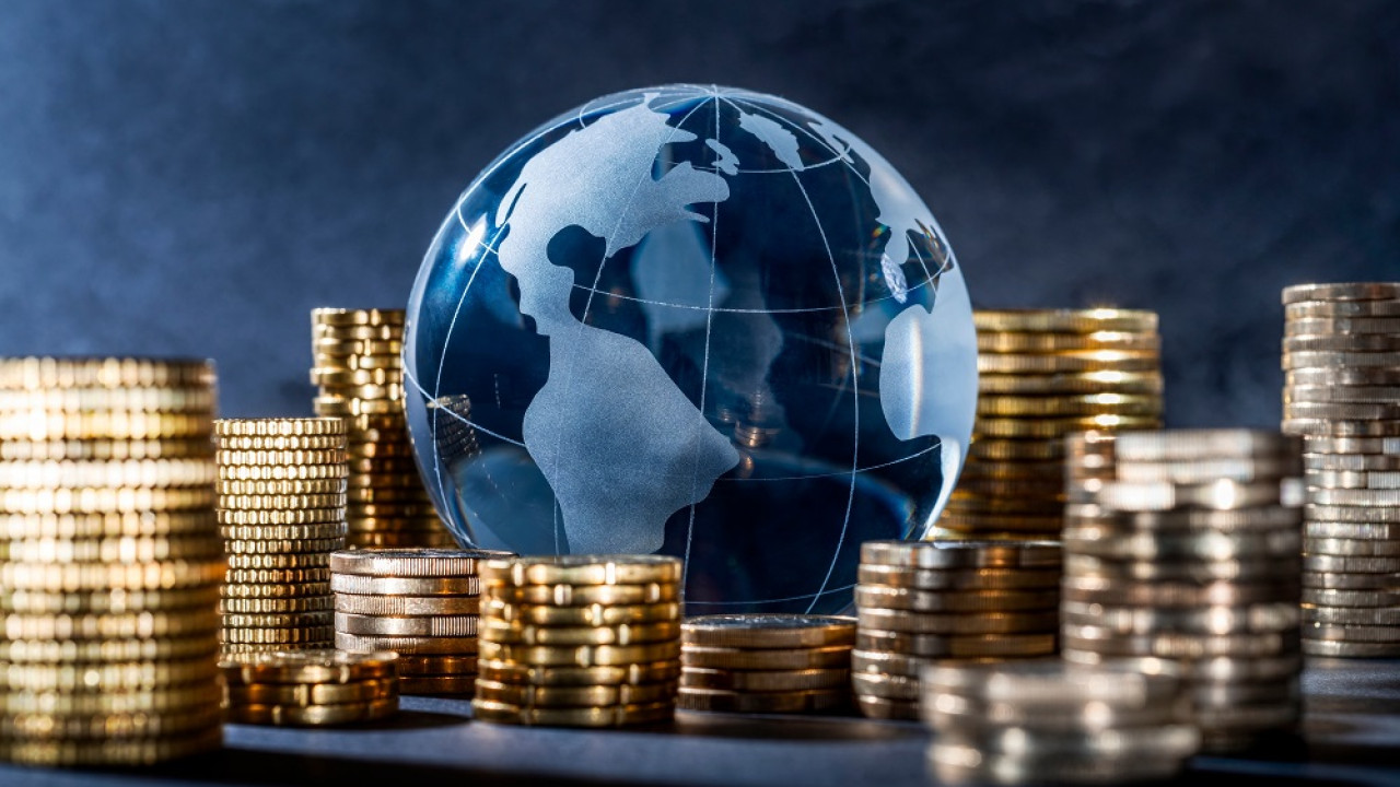IIF: Το παγκόσμιο χρέος αυξήθηκε σε νέο ρεκόρ, στα 318 τρισ. δολάρια το 2024
