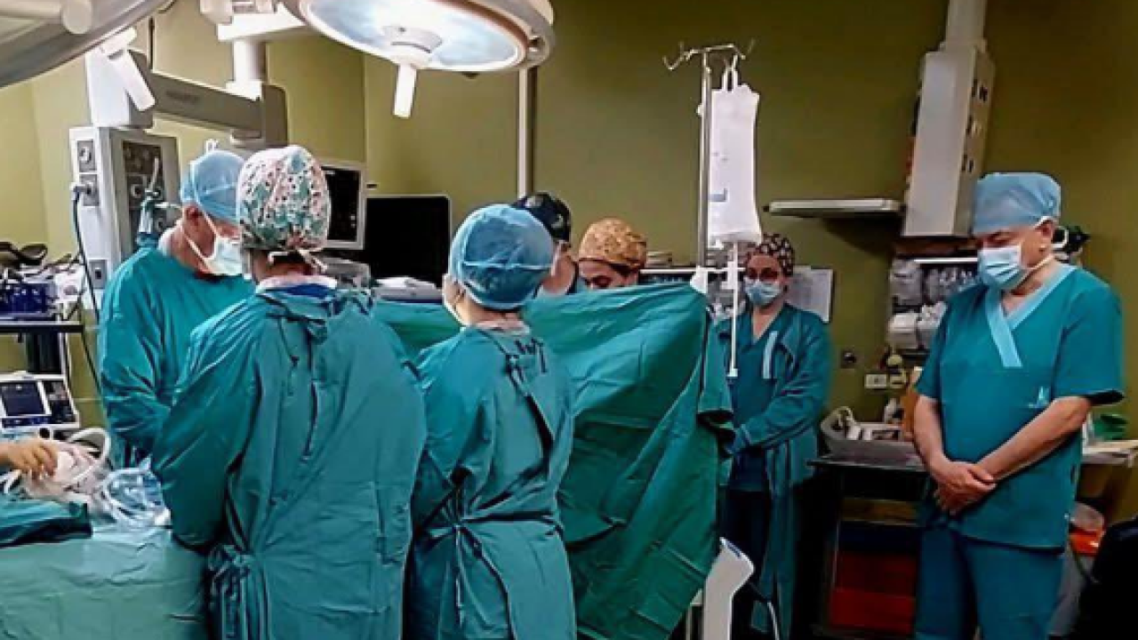 Σε ένα 3χρονο αγοράκι από τη Γερμανία θα δοθεί η καρδιά του μικρού Άγγελου - Στην Αθήνα οι νεφροί του - Ενός λεπτού σιγή πριν τη λήψη των οργάν