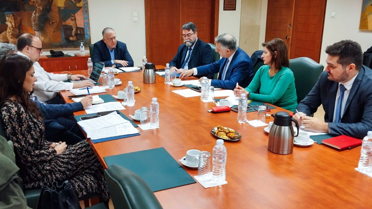 Θεοδωρικάκος: Στρατηγική ανάπτυξης των logistics centers – Στήριξη επενδύσεων, πρόγραμμα υποδομών, εκσυγχρονισμός νομοθεσίας