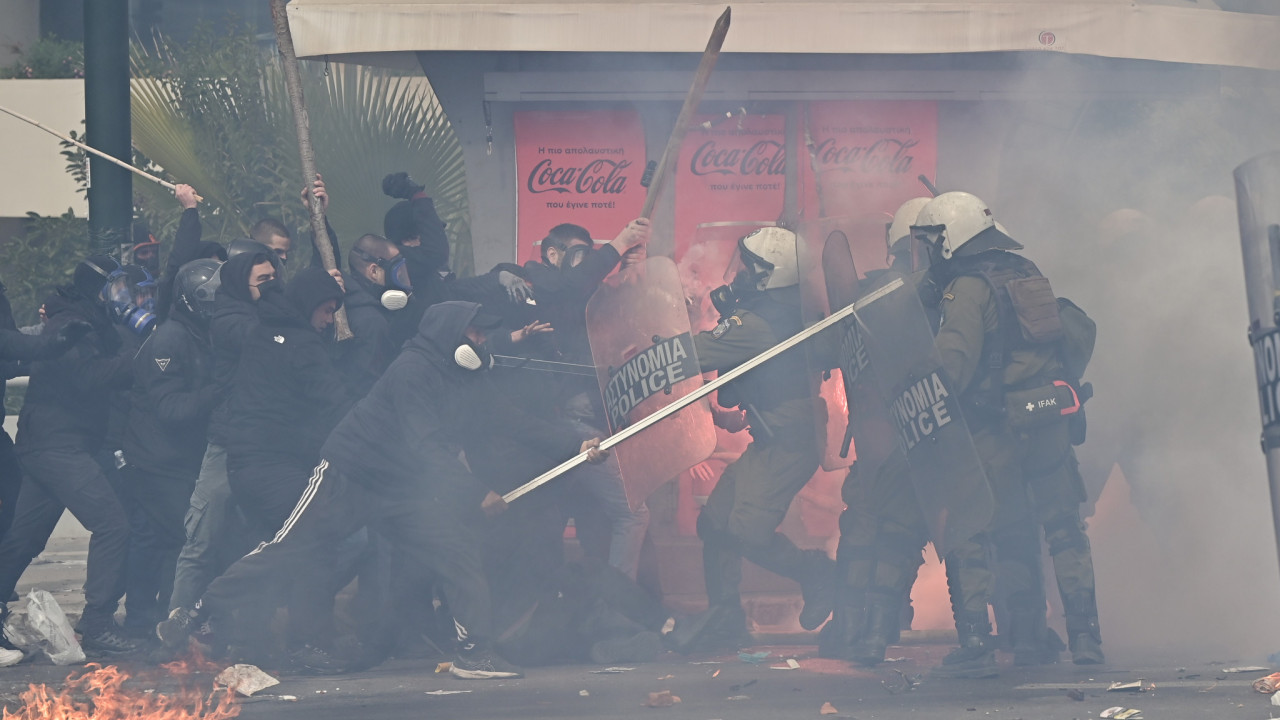 Ενταση και επεισόδια στην πλατεία Συντάγματος