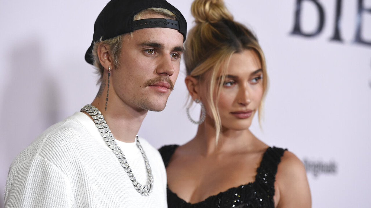 Justin Bieber: Ραπάρει «είμαι φτιαγμένος» και οι θαυμαστές του ανησυχούν – Του θυμίζουν ότι είναι νέος μπαμπάς (video)