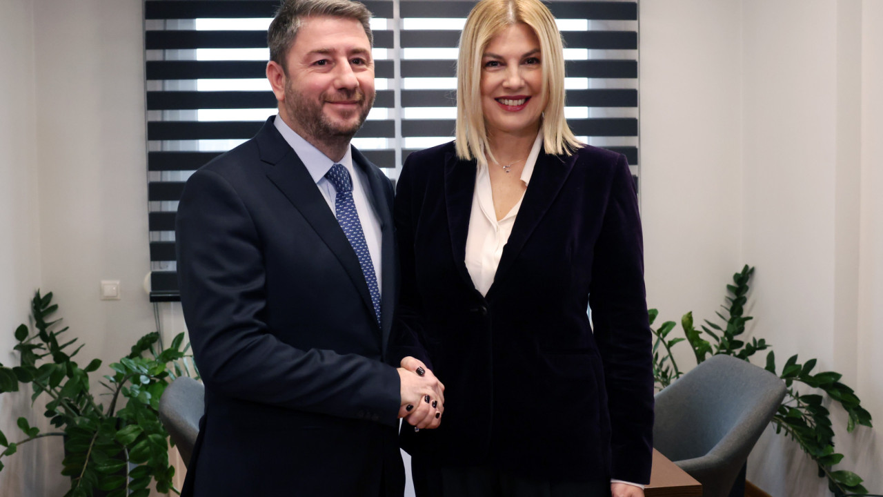 Ανακοινώθηκε στην Ολομέλεια η ένταξη της Θρασκιά στο ΠΑΣΟΚ – Οι αλλαγές στην αριθμητική της Βουλής