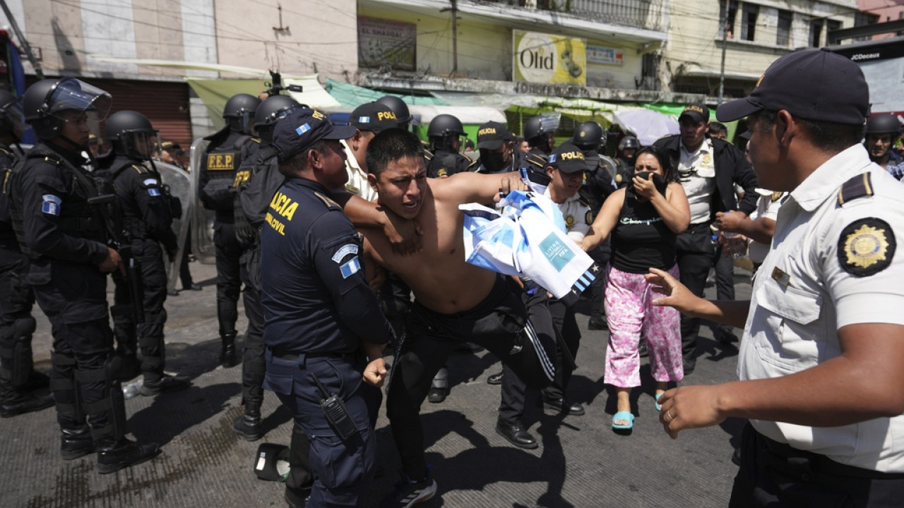 Διαδηλώσεις εναντίον της υποχρεωτικής ασφάλισης όλων των μηχανοκίνητων οχημάτων στη Γουατεμάλα