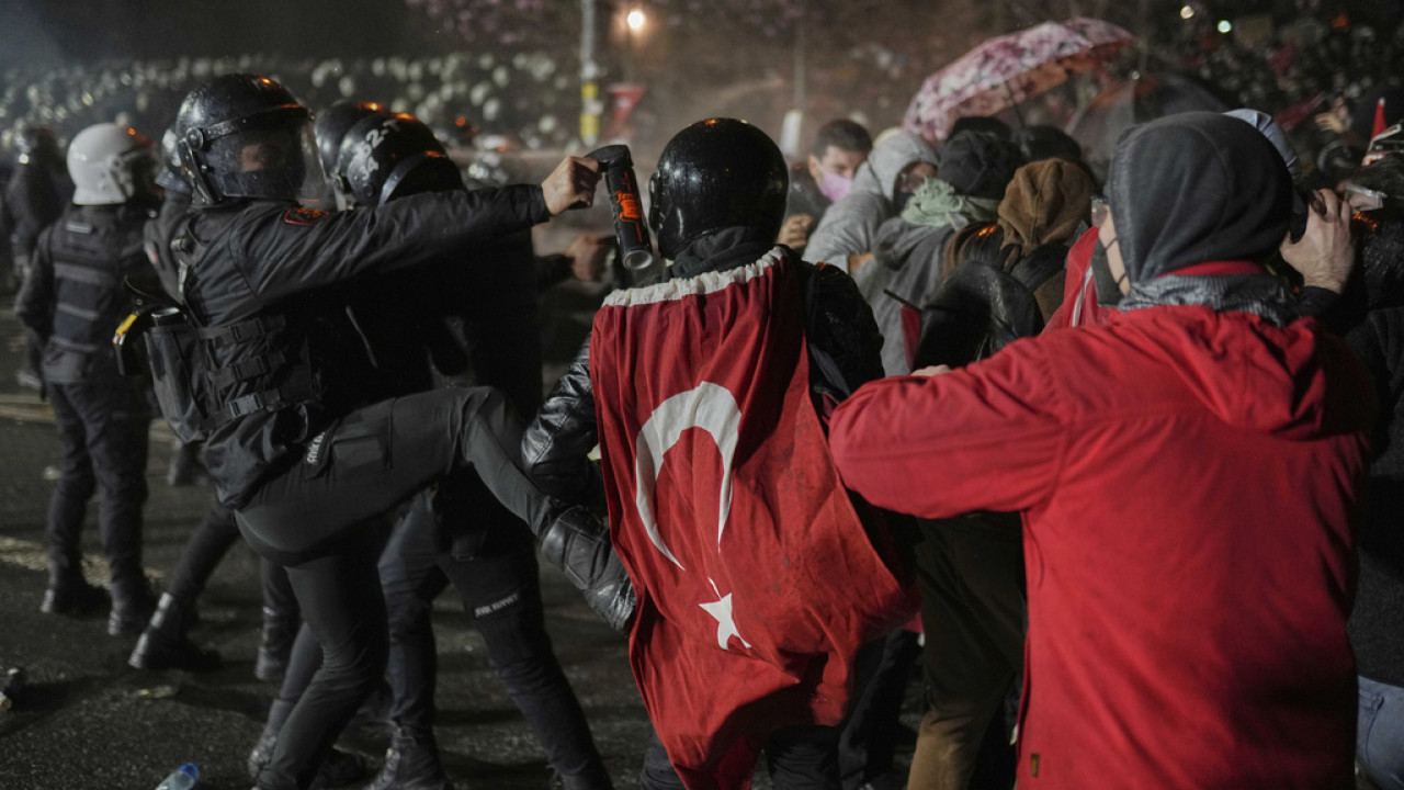 Η πολιτική και οικονομική αναταραχή θα κυριαρχήσει στην Τουρκία, θέτοντας σε κίνδυνο τα σχέδια ανάκαμψης