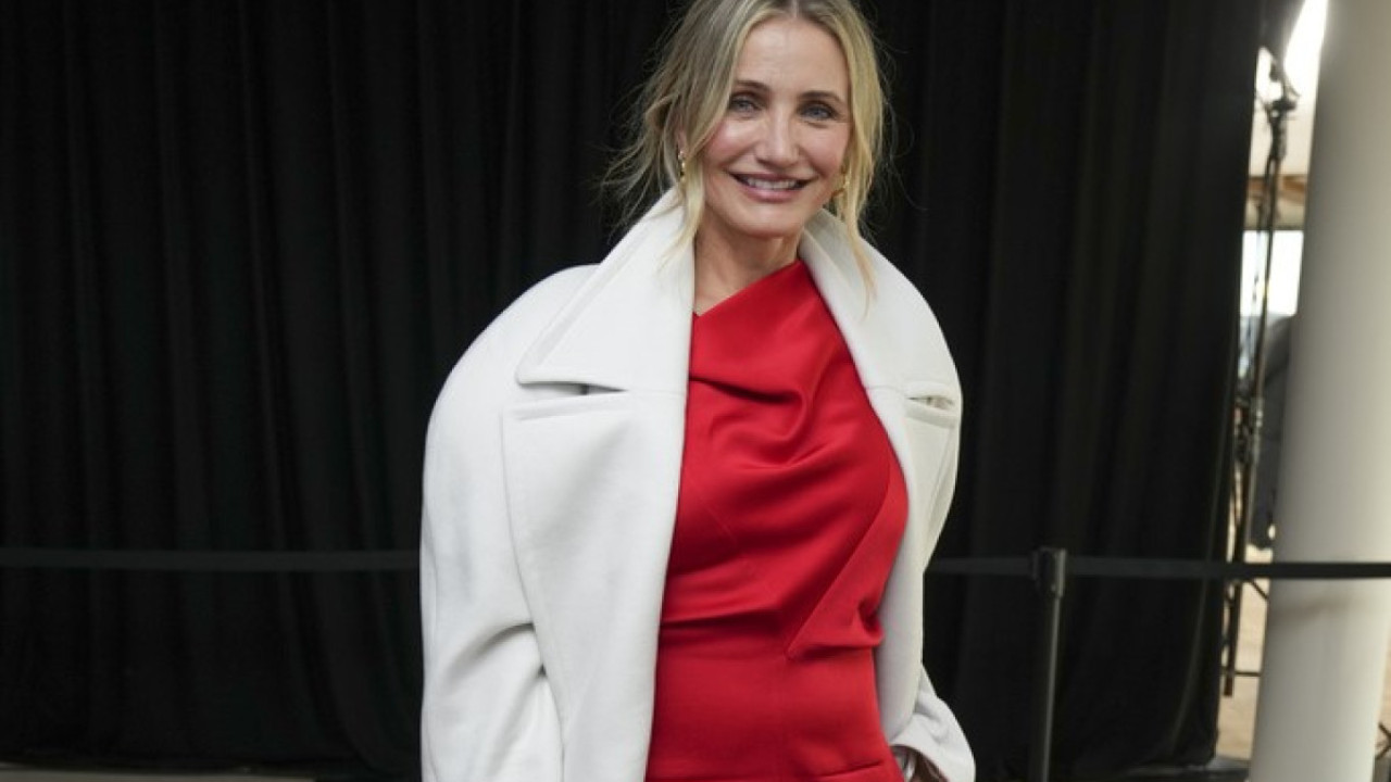 Cameron Diaz: Φόρεσε ένα αμφιλεγόμενο σχήμα παπουτσιού στην Εβδομάδα Μόδας του Παρισιού