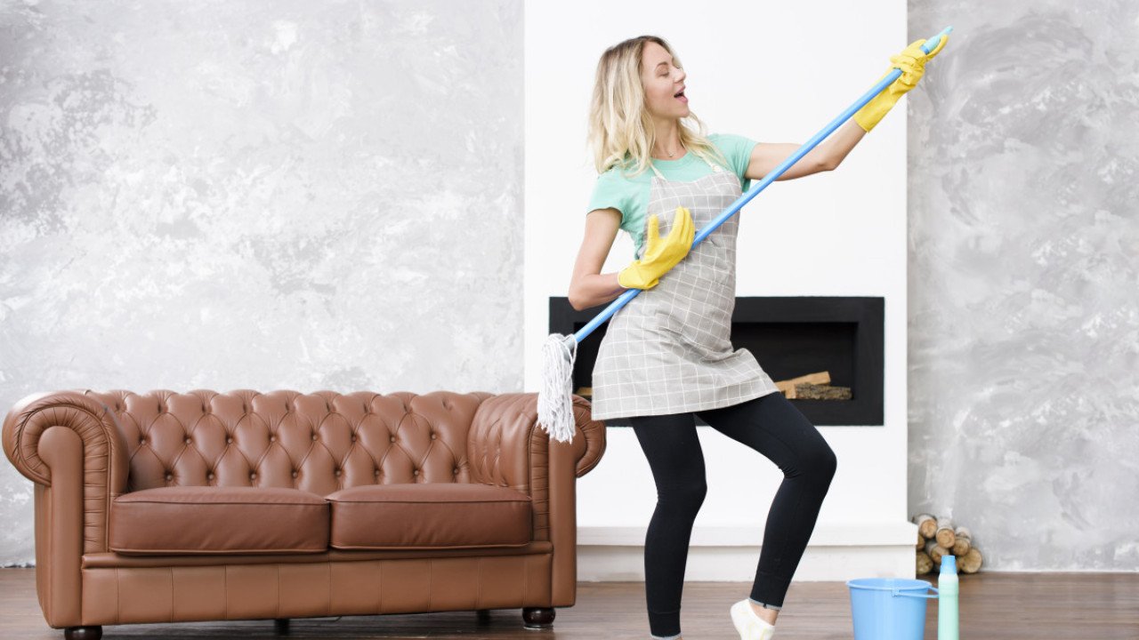 5 tips για να κάνεις την καθαριότητα σπιτιού κάπως πιο διασκεδαστική 5 tips για να κάνεις την καθαριότητα σπιτιού κάπως πιο διασκεδαστική