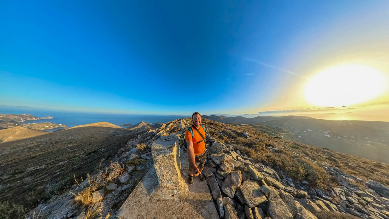 Happy Traveller στη Σύρο: Το Β’ μέρος, την Κυριακή 9 Μαρτίου στις 17.00