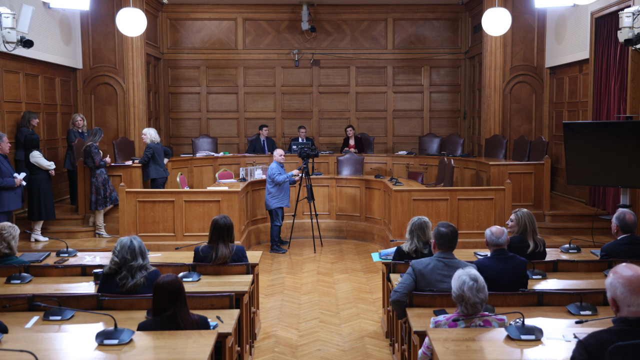 Αυλαία σε συνθήκες ακραίας σύγκρουσης