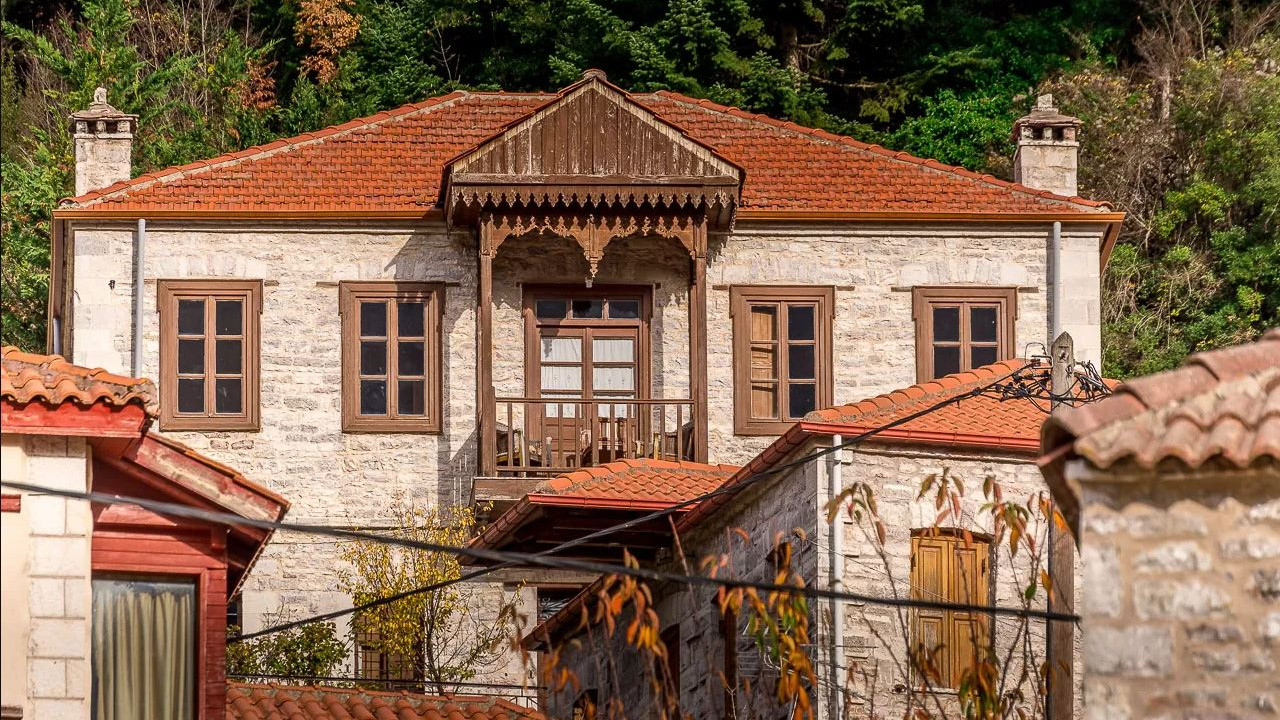 Ευρυτανία: Βόλτα στους γραφικούς Κορυσχάδες Ευρυτανία: Βόλτα στους γραφικούς Κορυσχάδες