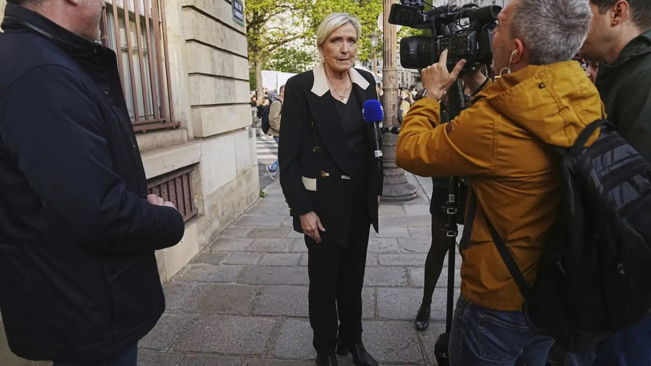 Μαρίν Λεπέν: Αντιμέτωπη με ποινή στέρησης εκλογικού δικαιώματος και φυλάκιση