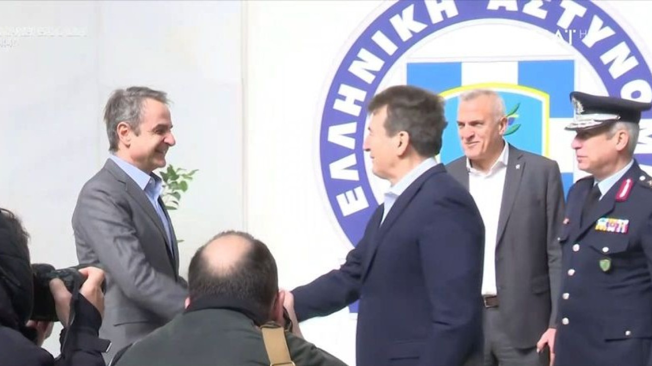 Μητσοτάκης: Επισκέπτεται τη Διεύθυνση Αντιμετώπισης Οργανωμένου Εγκλήματος Μητσοτάκης: Επισκέπτεται τη Διεύθυνση Αντιμετώπισης Οργανωμένου Εγκλήματος