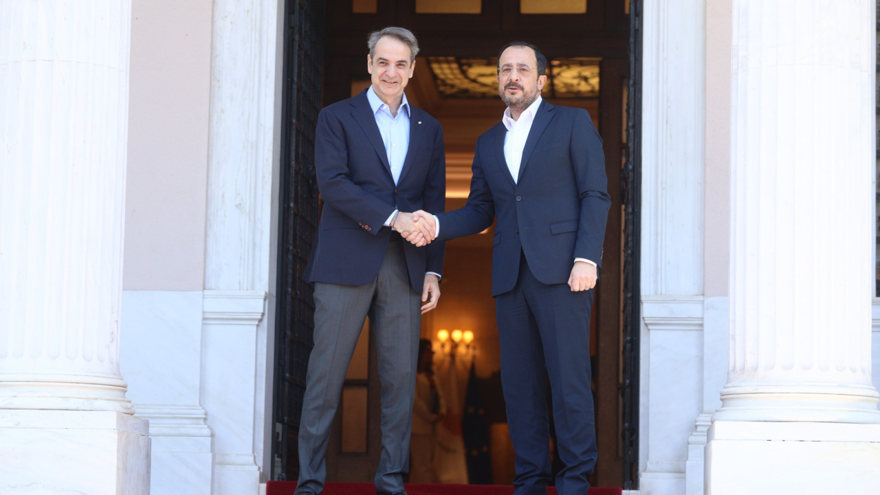 Συνάντηση Μητσοτάκη – Χριστοδουλίδη για το Κυπριακό και την ευρωπαϊκή άμυνα