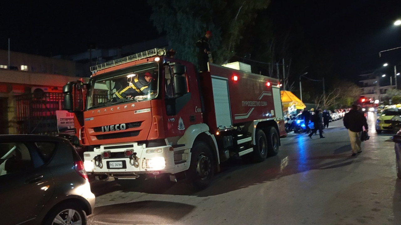 Φωτιά σε χώρο του Γενικού Κρατικού Νίκαιας - Βίντεο και φωτογραφίες από το σημείο