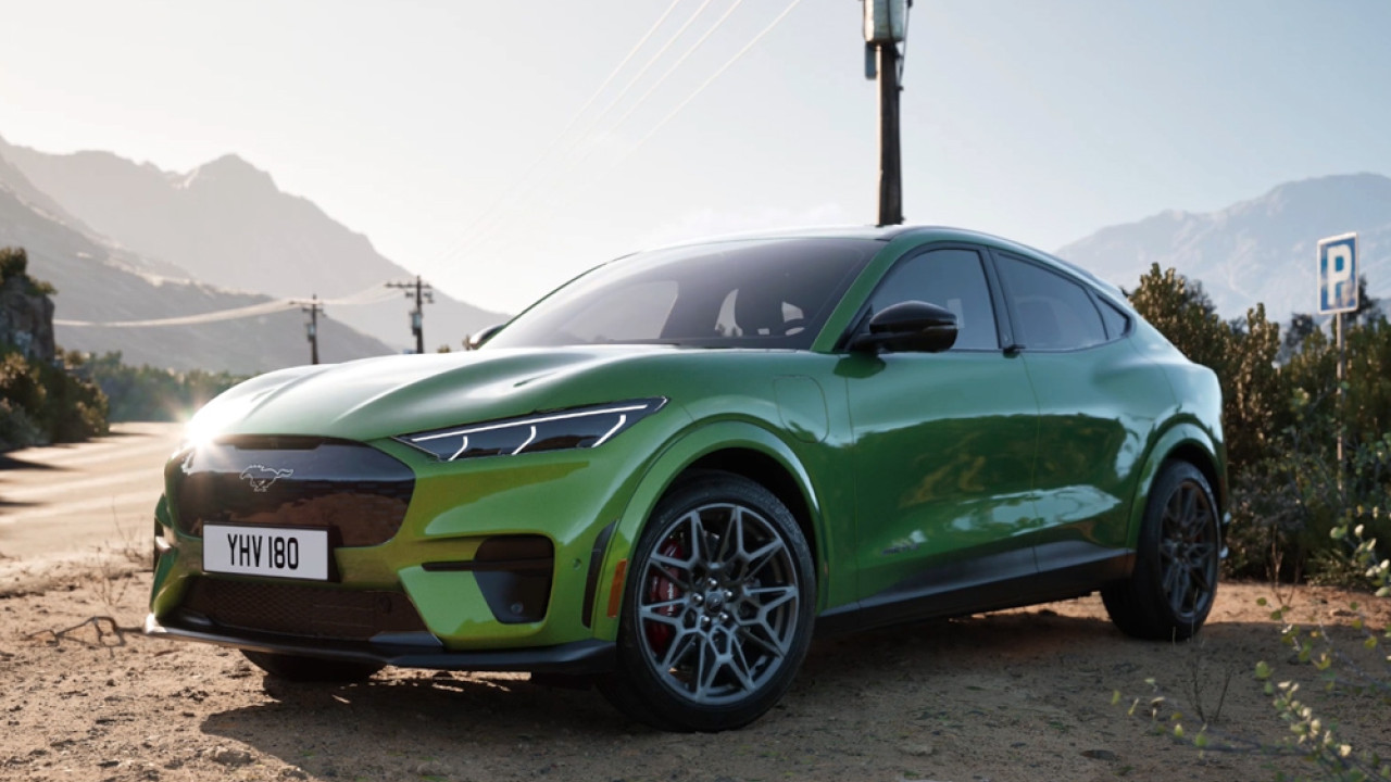 Mustang Mach-E 2025: Νέα χρώματα, περισσότεροι χώροι