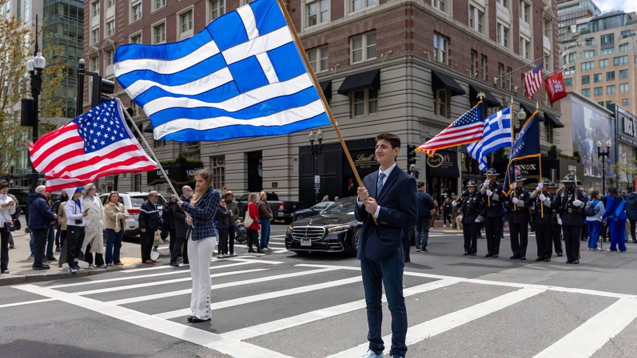 Ετήσια ελληνική παρέλαση της Βοστόνης – Δείτε φωτογραφίες