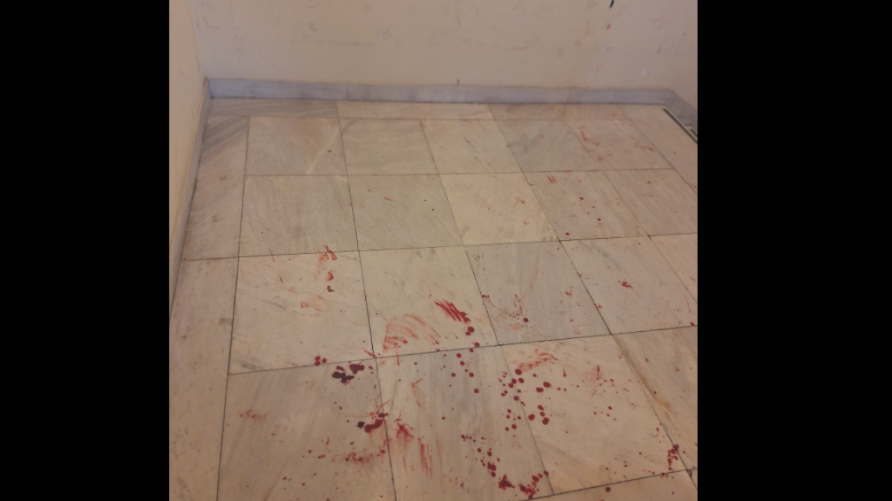 Νομική Αθηνών: Καταγγελία για άγρια επίθεση από ομάδα κουκουλοφόρων Νομική Αθηνών: Καταγγελία για άγρια επίθεση από ομάδα κουκουλοφόρων