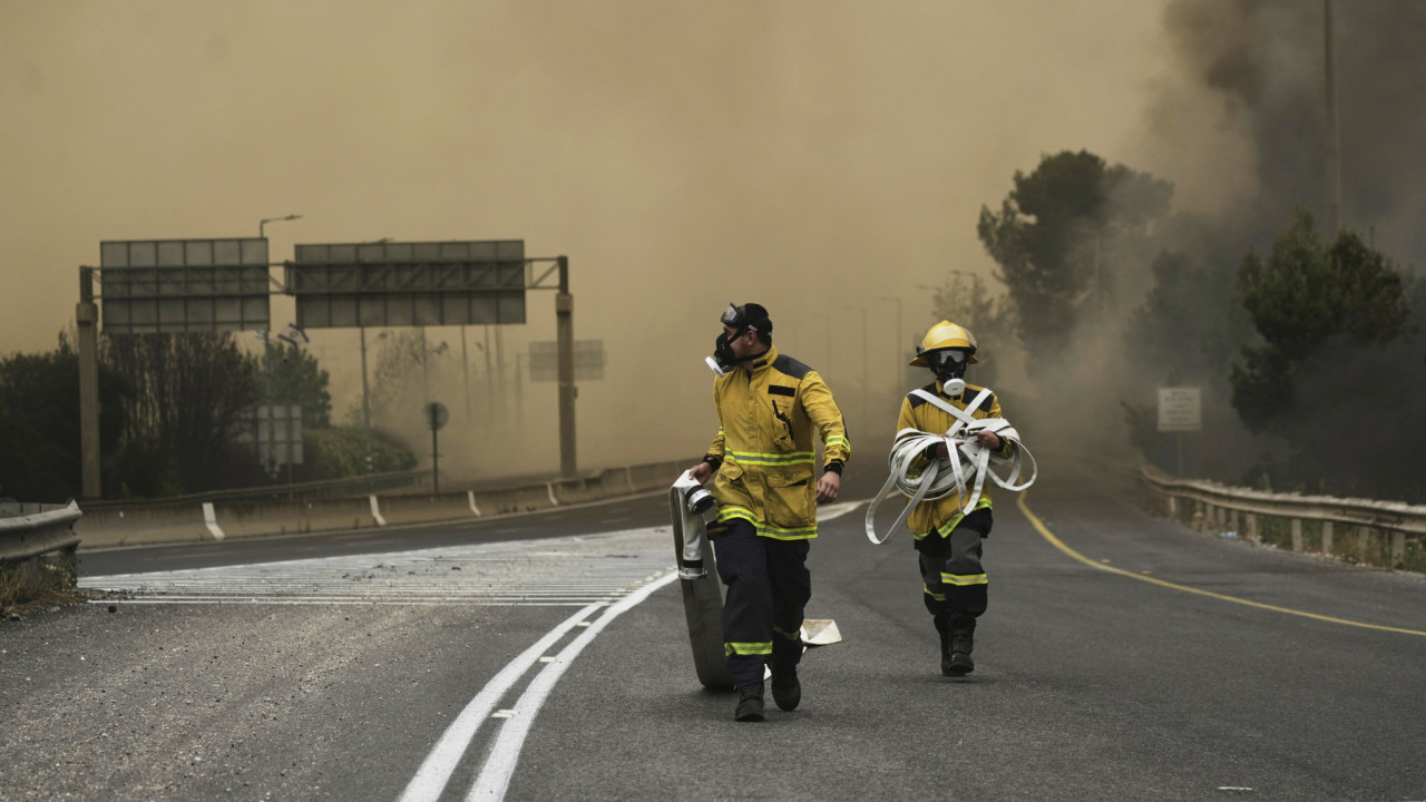 Φωτιές στην Ιερουσαλήμ: Τουλάχιστον 23 τραυματίες και τεράστιες καταστροφές Φωτιές στην Ιερουσαλήμ: Τουλάχιστον 23 τραυματίες και τεράστιες καταστροφές