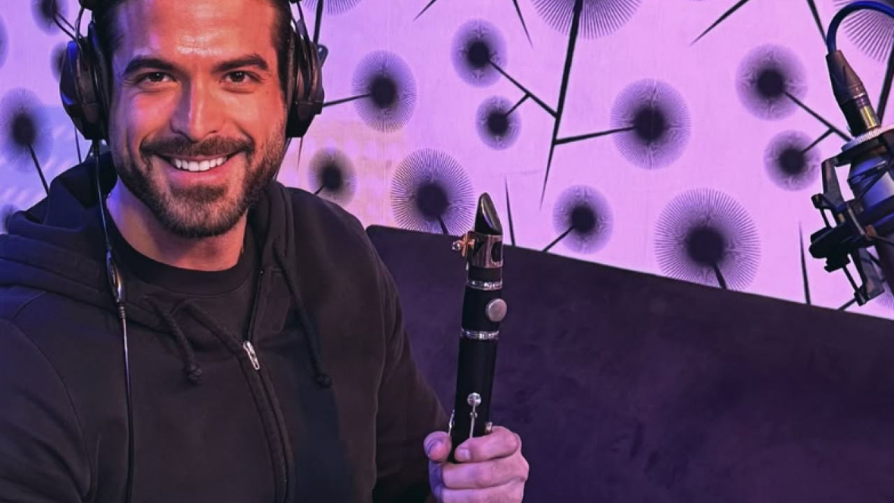 Άρης Μουγκοπέτρος: Παρουσιάστηκε στην αστυνομία ο άνδρας που του έδωσε την κροτίδα