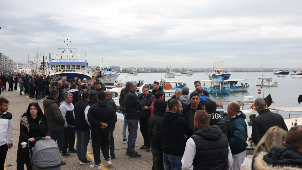 Υπουργείο Αγροτικής Ανάπτυξης: «Είμαστε δίπλα στους αλιείς, για κοινά αποδεκτή λύση»