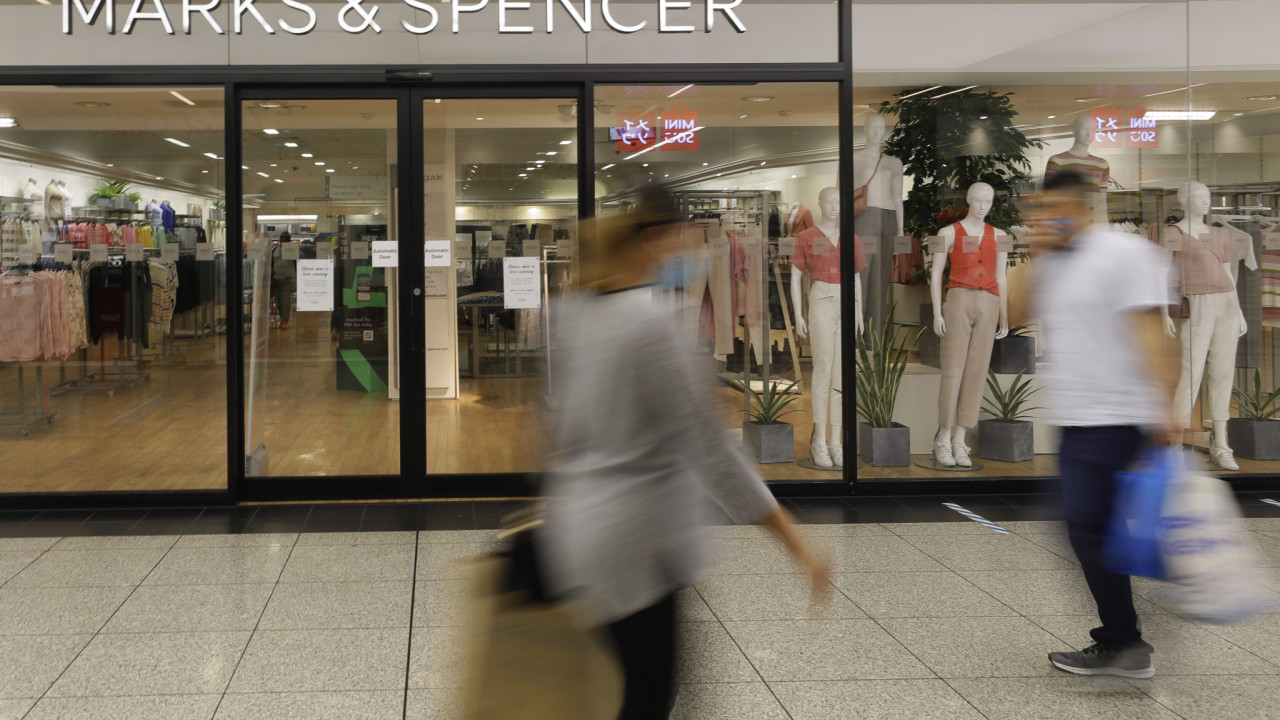 Η Marks Spencer ανακοίνωσε πως χάκερς έκλεψαν τα προσωπι&kap