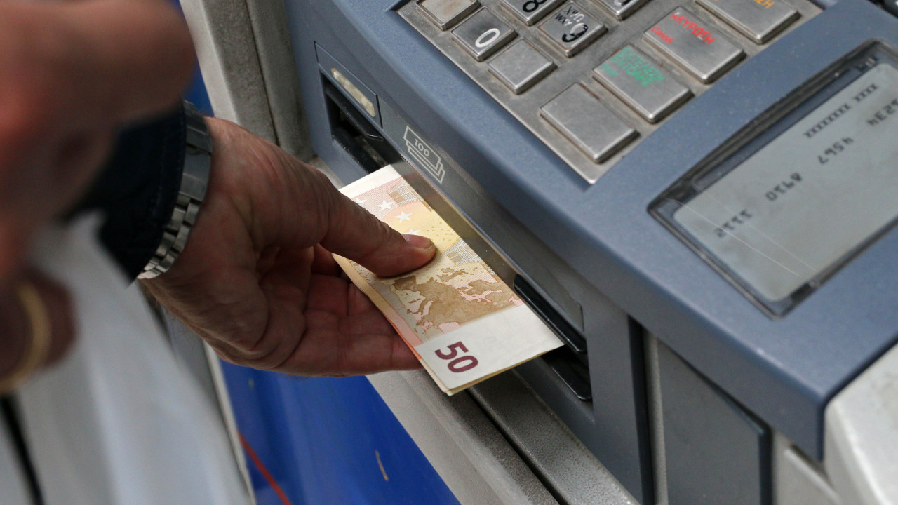 ATM: Χωρίς προμήθεια από αύριο, Δευτέρα, οι αναλήψεις ATM: Χωρίς προμήθεια από αύριο, Δευτέρα, οι αναλήψεις