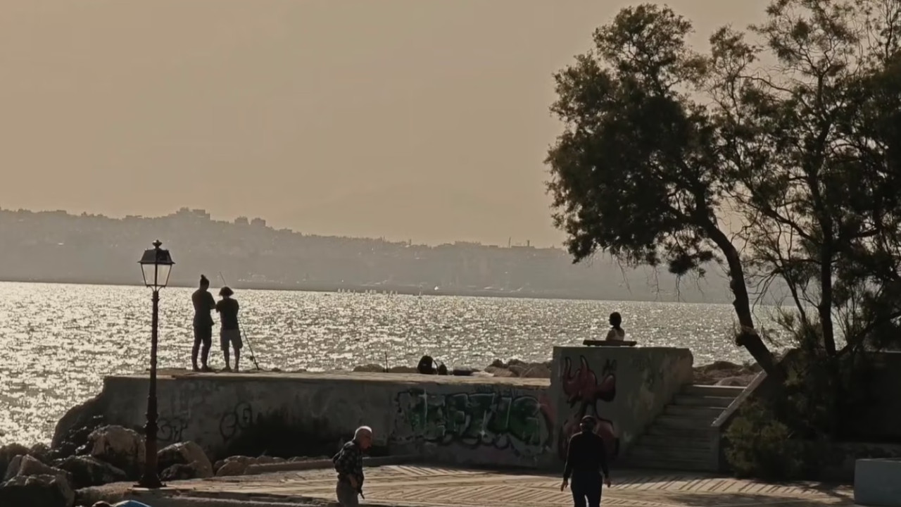 Βίντεο: Αυξημένες συγκεντρώσεις σκόνης στην ατμόσφαιρα – Πλάνα από Λυκαβηττό, Φάληρο