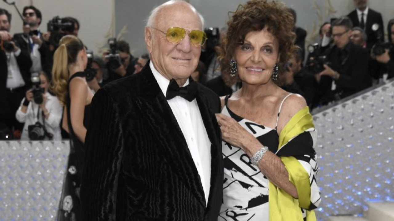 Barry Diller: Ο δισεκατομμυριούχος αποκάλυψε στα 83 του ότι είναι gay