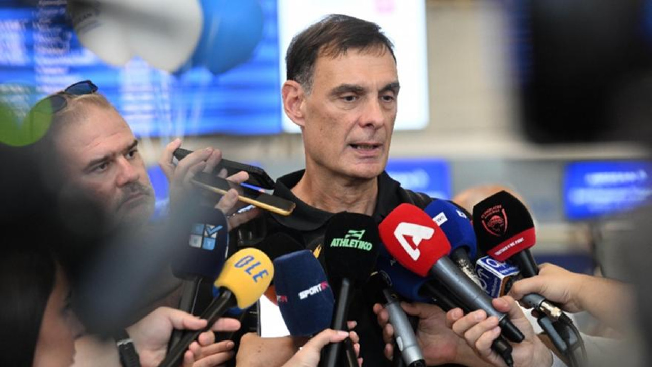 Μπαρτζώκας: «Δεν έχουμε απωθημένο να σηκώσουμε την Ευρωλίγκα» Μπαρτζώκας: «Δεν έχουμε απωθημένο να σηκώσουμε την Ευρωλίγκα»