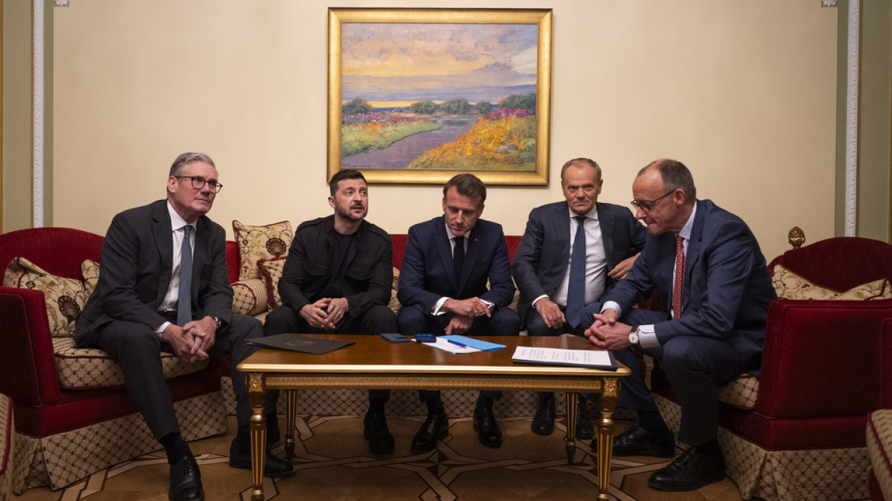 Μακρόν προς Πούτιν: Η πρόταση για διαπραγματεύσεις είναι μια πρώτη κίνηση, αλλά δεν αρκεί Μακρόν προς Πούτιν: Η πρόταση για διαπραγματεύσεις είναι μια πρώτη κίνηση, αλλά δεν αρκεί