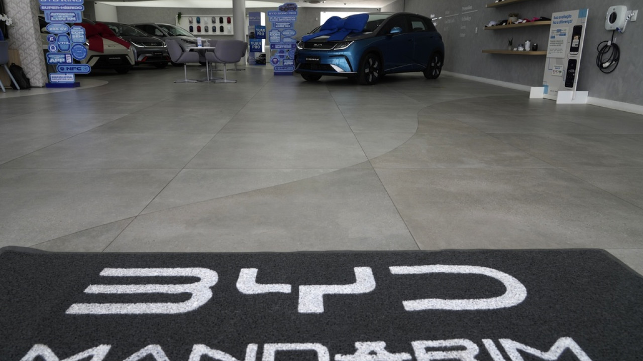 Η κινεζική BYD ανακοίνωσε ότι δύο ηλεκτρικά μοντέλα της μπορούν να φορτιστούν πλήρως σε μόλις πέντε λεπτά Η κινεζική BYD ανακοίνωσε ότι δύο ηλεκτρικά μοντέλα της μπορούν να φορτιστούν πλήρως σε μόλις πέντε λεπτά