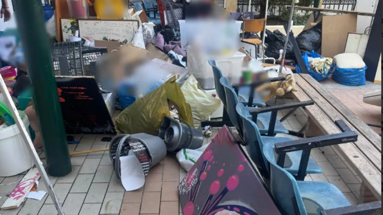 Νέα επιχείρηση στη Νομική Σχολή – Τι βρήκε η ΕΛΑΣ (Βίντεο) Νέα επιχείρηση στη Νομική Σχολή – Τι βρήκε η ΕΛΑΣ (Βίντεο)