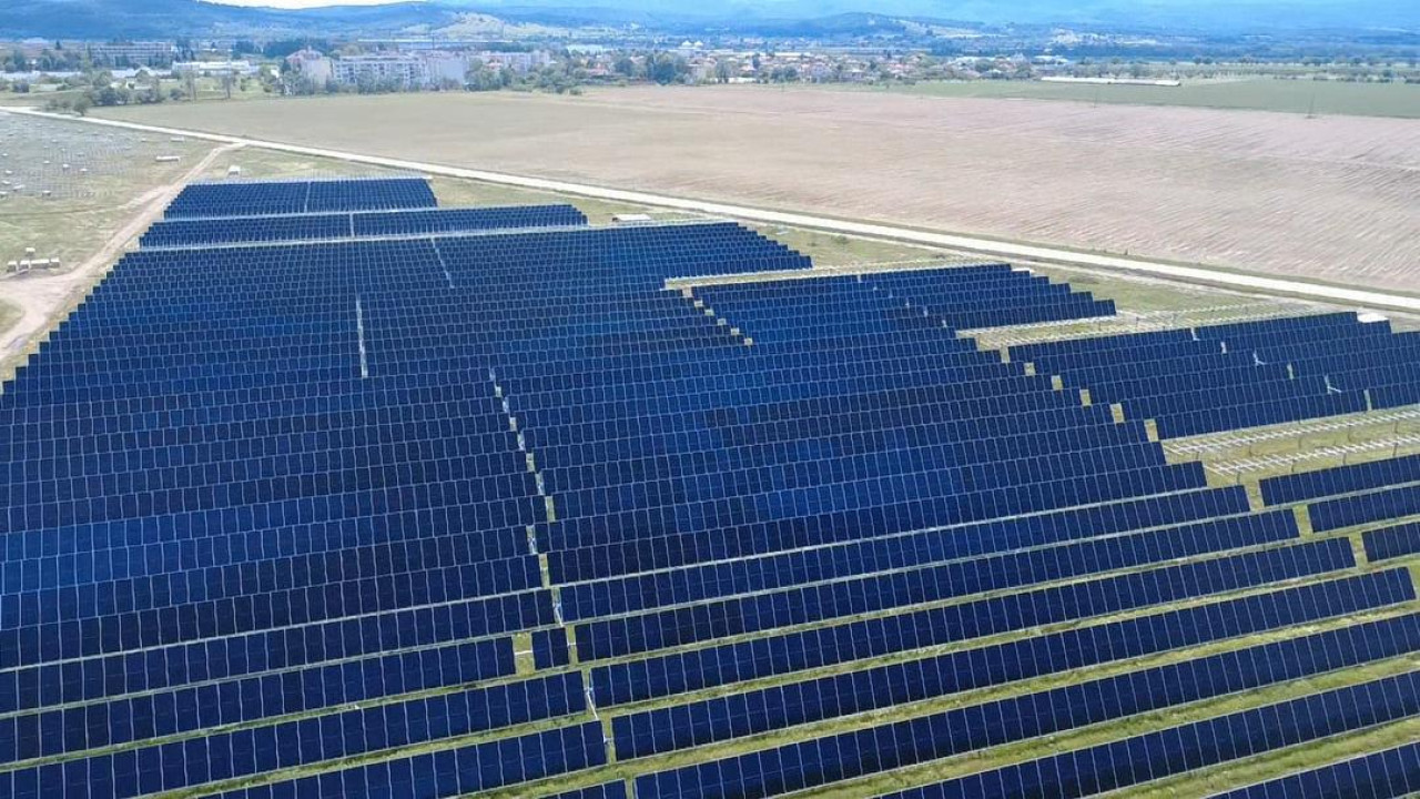ΔΕΗ: Στο 50% της παραγωγής οι ΑΠΕ – Νέο πρόγραμμα επαναγοράς μετοχών ΔΕΗ: Στο 50% της παραγωγής οι ΑΠΕ – Νέο πρόγραμμα επαναγοράς μετοχών
