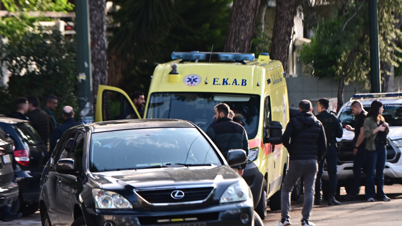 Ναύπακτος: 3χρονο κοριτσάκι έπεσε από μπαλκόνι, νοσηλεύεται στο Καραμανδάνειο Ναύπακτος: 3χρονο κοριτσάκι έπεσε από μπαλκόνι, νοσηλεύεται στο Καραμανδάνειο