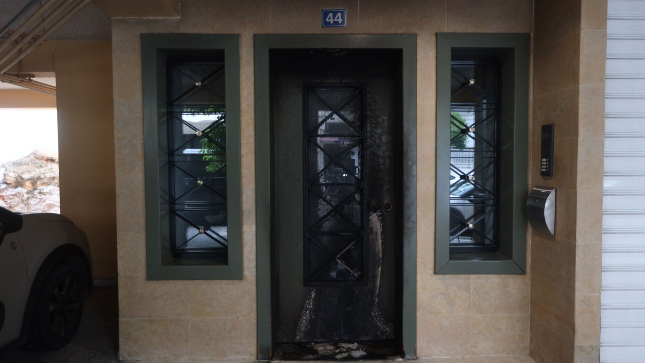 Επίθεση στο σπίτι του Μ. Χαρακόπουλου: Μαρινάκης και Δένδιας καταδικάζουν έντονα Επίθεση στο σπίτι του Μ. Χαρακόπουλου: Μαρινάκης και Δένδιας καταδικάζουν έντονα