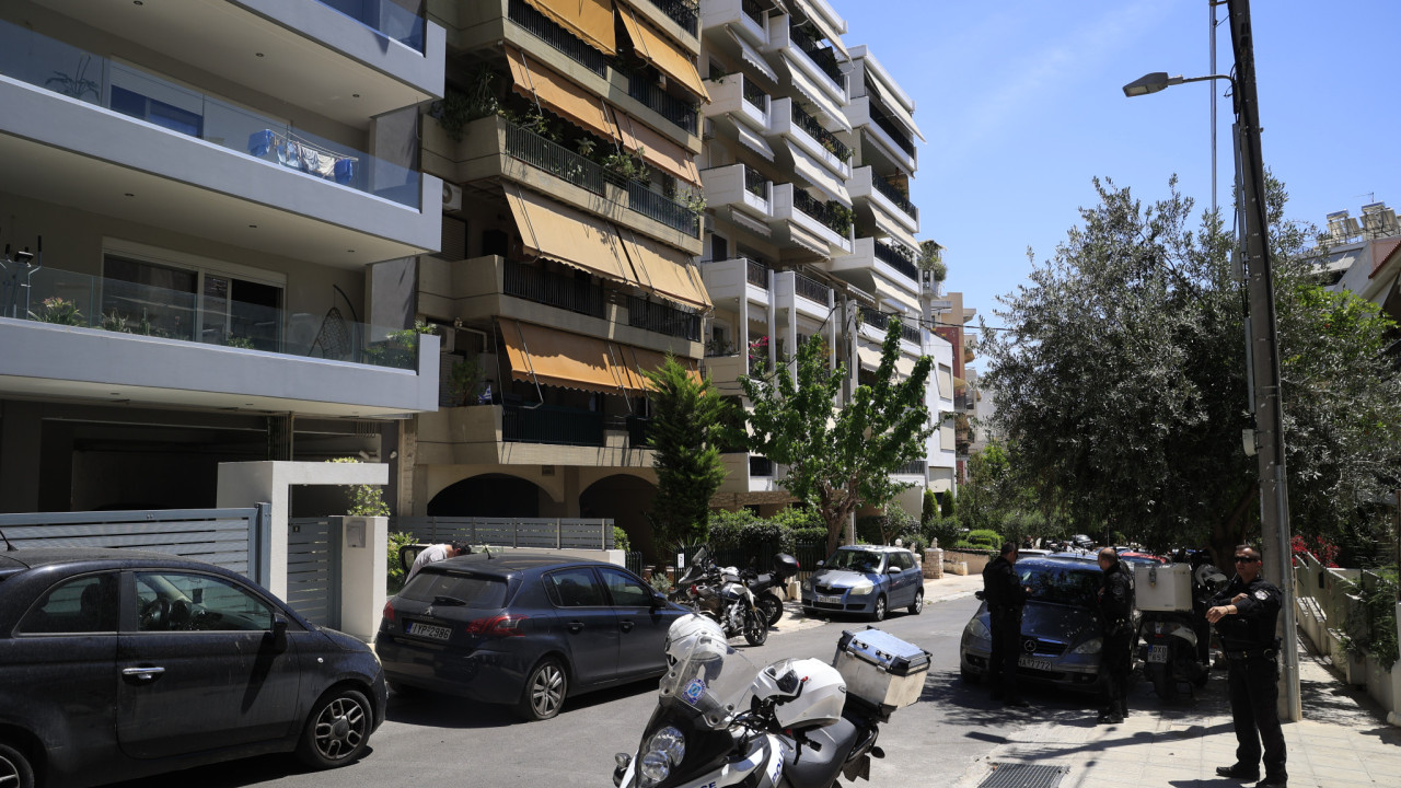 Νέα Σμύρνη: Ποινική δίωξη για ανθρωποκτονία με δόλο ασκήθηκε στον 71χρονο που δολοφόνησε τον γιο του Νέα Σμύρνη: Ποινική δίωξη για ανθρωποκτονία με δόλο ασκήθηκε στον 71χρονο που δολοφόνησε τον γιο του
