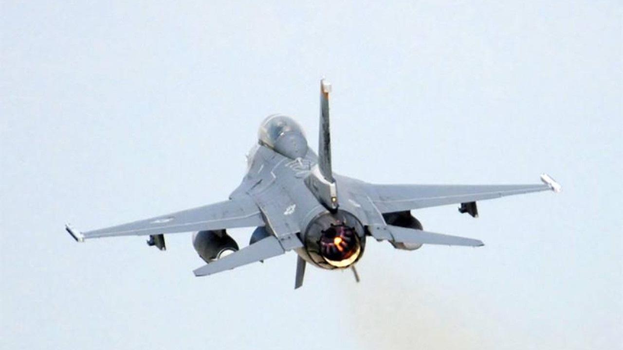 Ουκρανία: Συνετρίβη ουκρανικό μαχητικό F-16, ο πιλότος εκτινάχθηκε και είναι σώος Ουκρανία: Συνετρίβη ουκρανικό μαχητικό F-16, ο πιλότος εκτινάχθηκε και είναι σώος