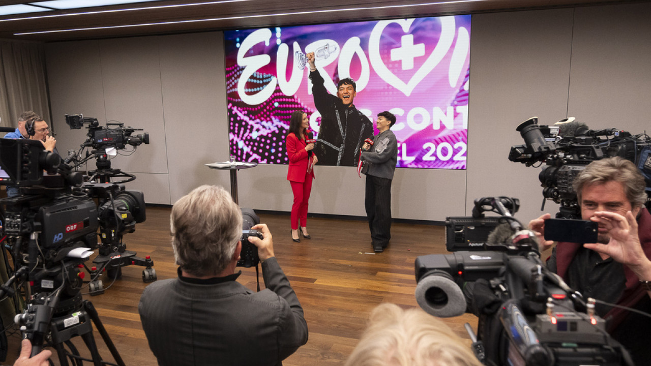 Eurovision: Υπέρ της διοργάνωσης χωρίς το Ισραήλ ο Αυστριακός νικητής JJ Eurovision: Υπέρ της διοργάνωσης χωρίς το Ισραήλ ο Αυστριακός νικητής JJ