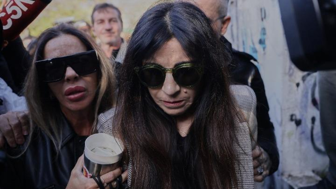 Μαραντόνα: Κατάθεση ψυχής από την Τζιανίνα στη δίκη Μαραντόνα: Κατάθεση ψυχής από την Τζιανίνα στη δίκη