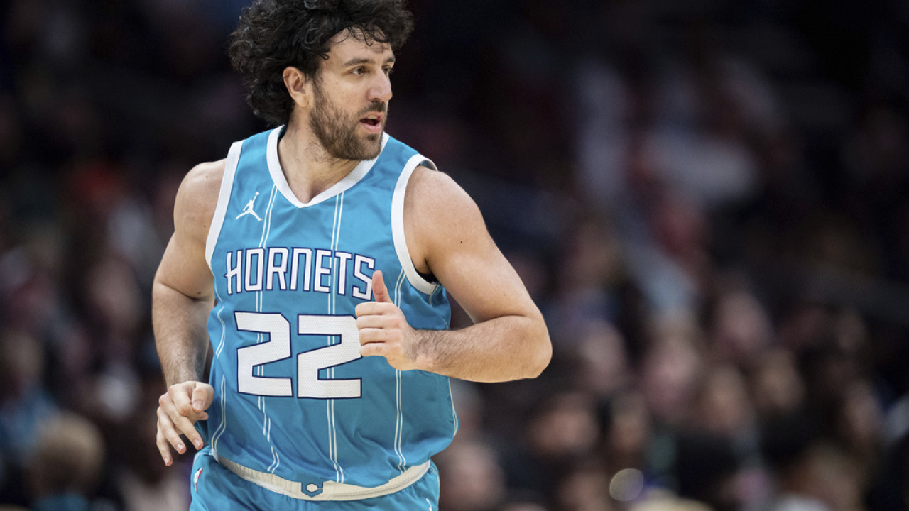 Μίτσιτς: Παραμένει στο NBA – Οι Σανς ενεργοποίησαν την οψιόν Μίτσιτς: Παραμένει στο NBA – Οι Σανς ενεργοποίησαν την οψιόν