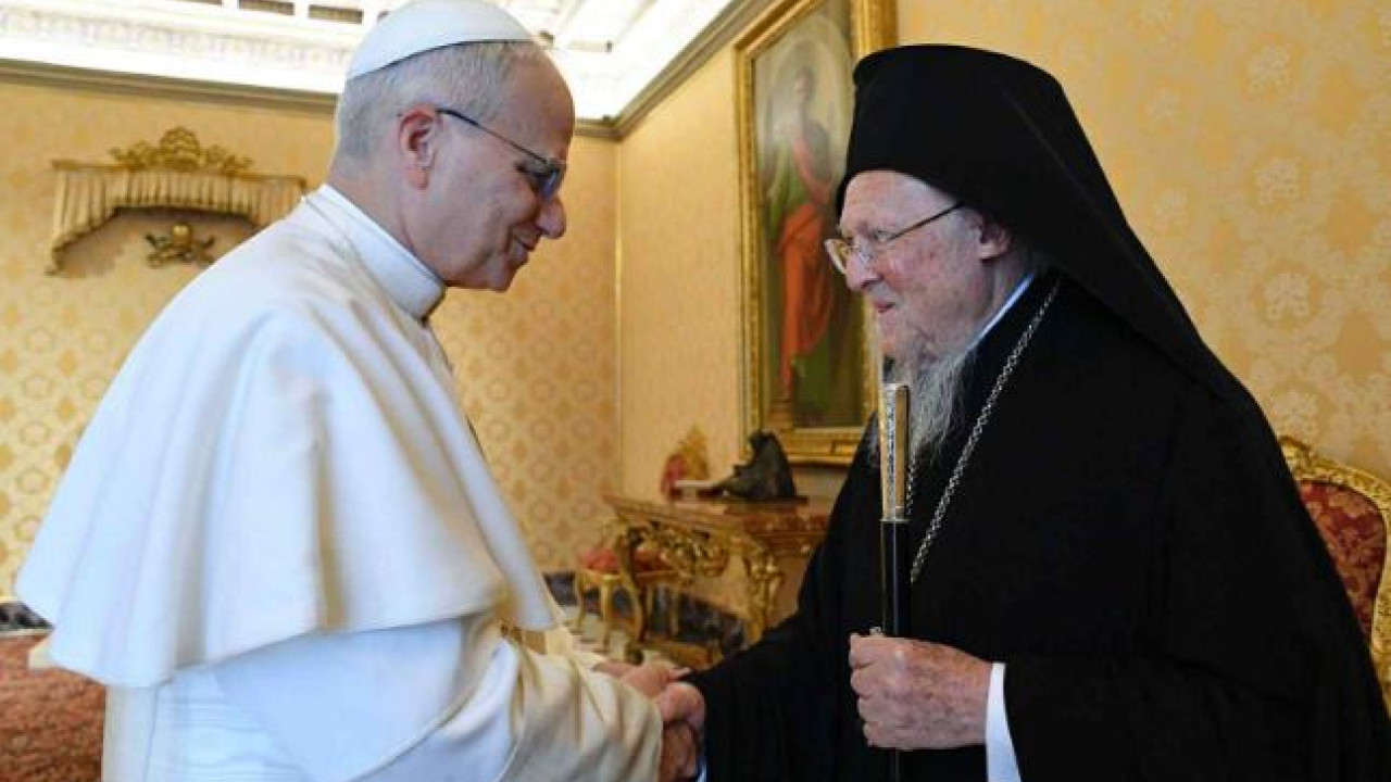 Συνάντηση Οικουμενικού Πατριάρχη Βαρθολομαίου με τον Πάπα Λέοντα στο Βατικανό Συνάντηση Οικουμενικού Πατριάρχη Βαρθολομαίου με τον Πάπα Λέοντα στο Βατικανό